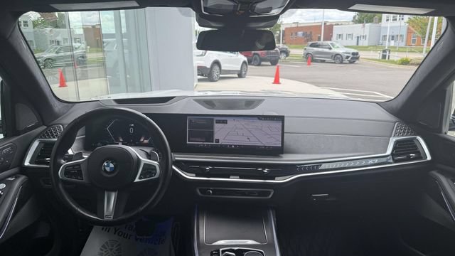 Used 2024 BMW X7 xDrive40i w/ M Sport Package AWD/4WD image 71