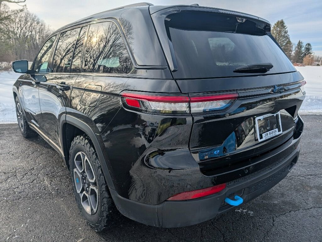 Used 2022 Jeep Grand Cherokee Trailhawk w/ Advanced Protech Group II image 7