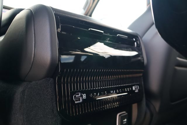 New 2026 Jeep Grand Wagoneer L Summit AWD/4WD image 10