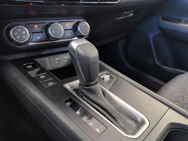 Used 2025 Nissan Kicks SV FWD image 12