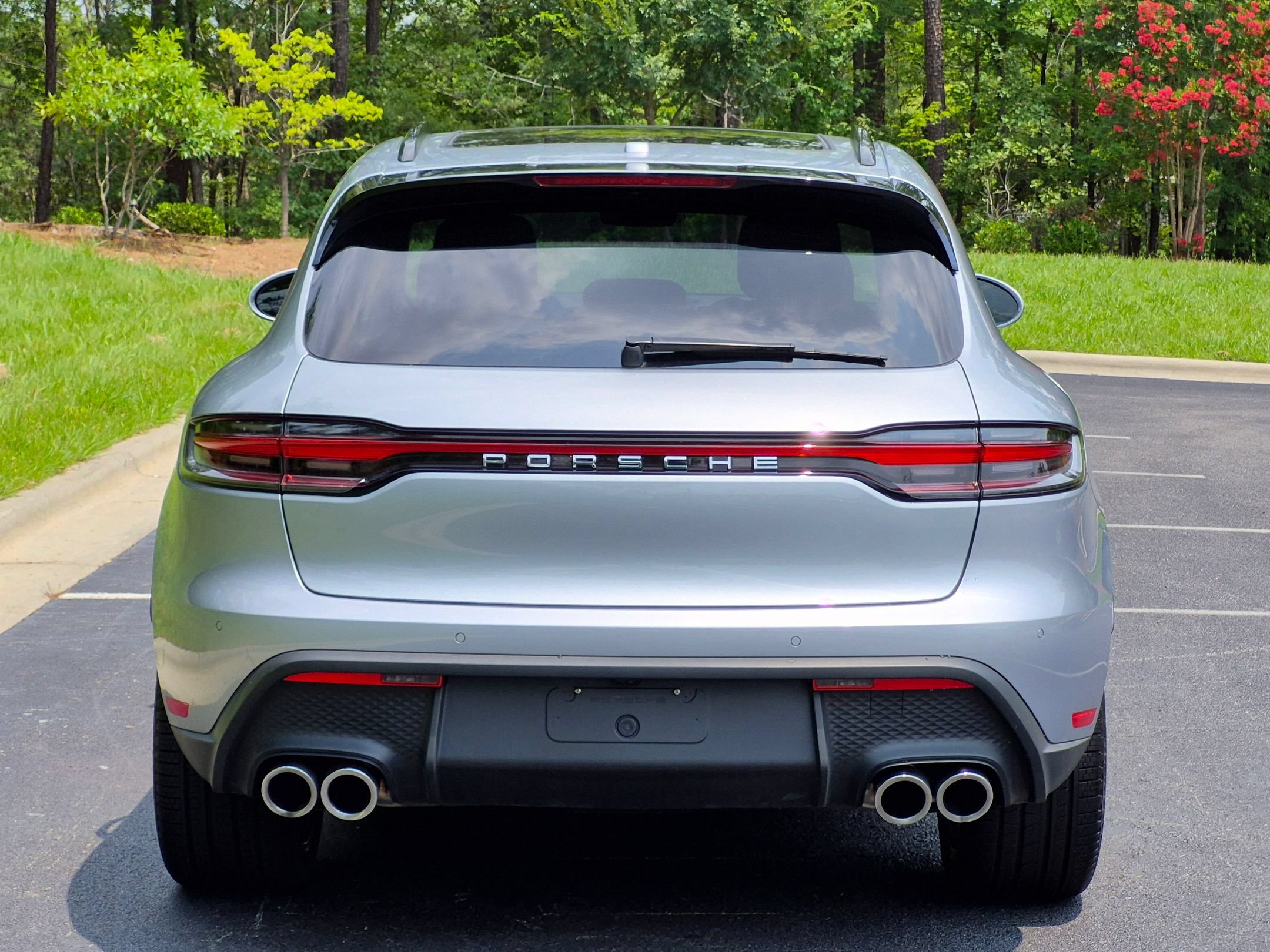 Certified 2026 Porsche Macan AWD/4WD image 28