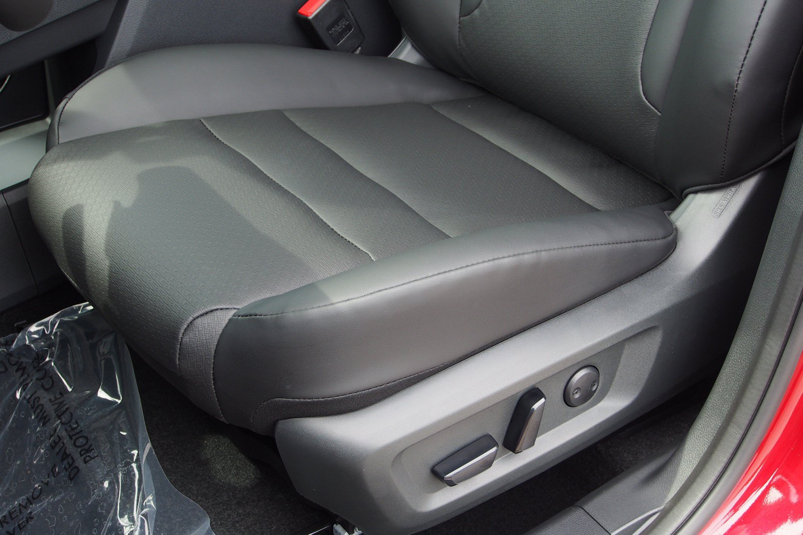 New 2026 Nissan Rogue Dark Armor FWD image 17