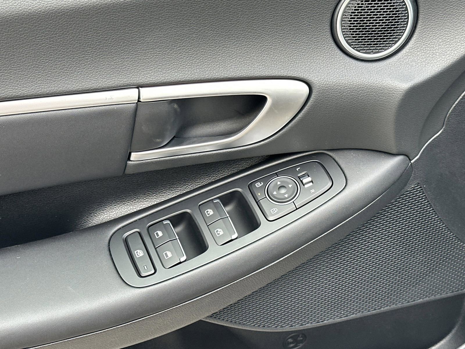 New 2025 Hyundai Sonata SEL image 16