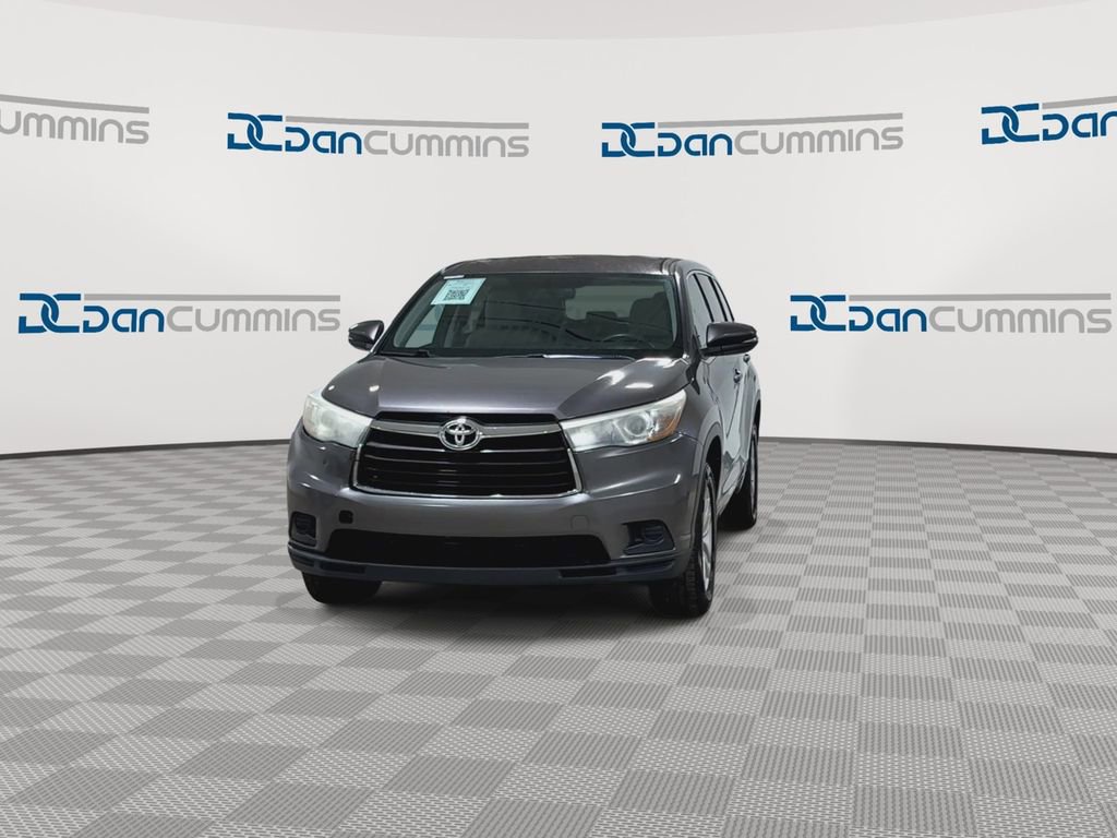 Used 2015 Toyota Highlander LE image 4