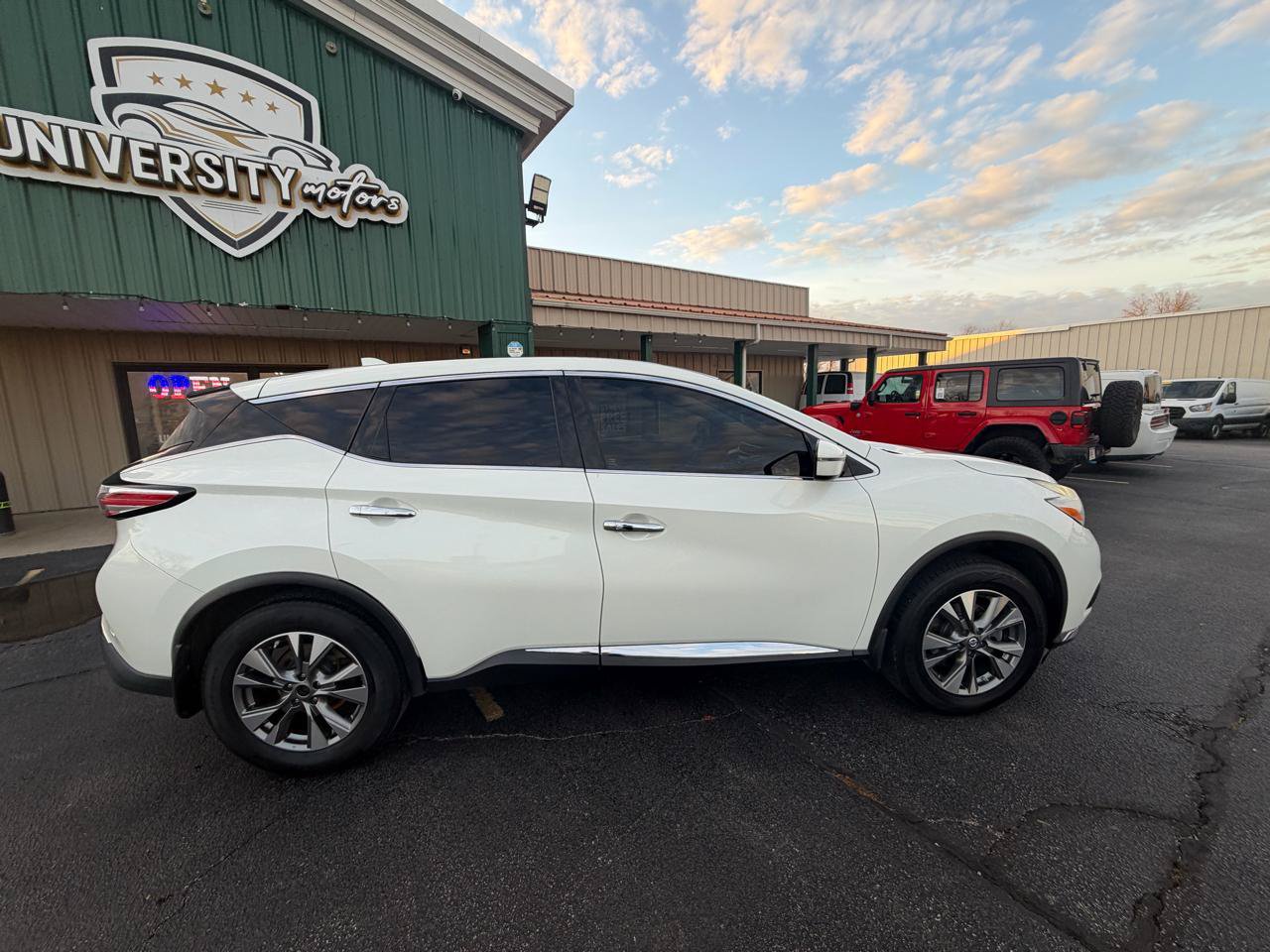 Used 2017 Nissan Murano S w/ Navigation Package AWD/4WD image 2