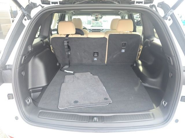 Certified 2025 Jeep Grand Cherokee Limited image 28