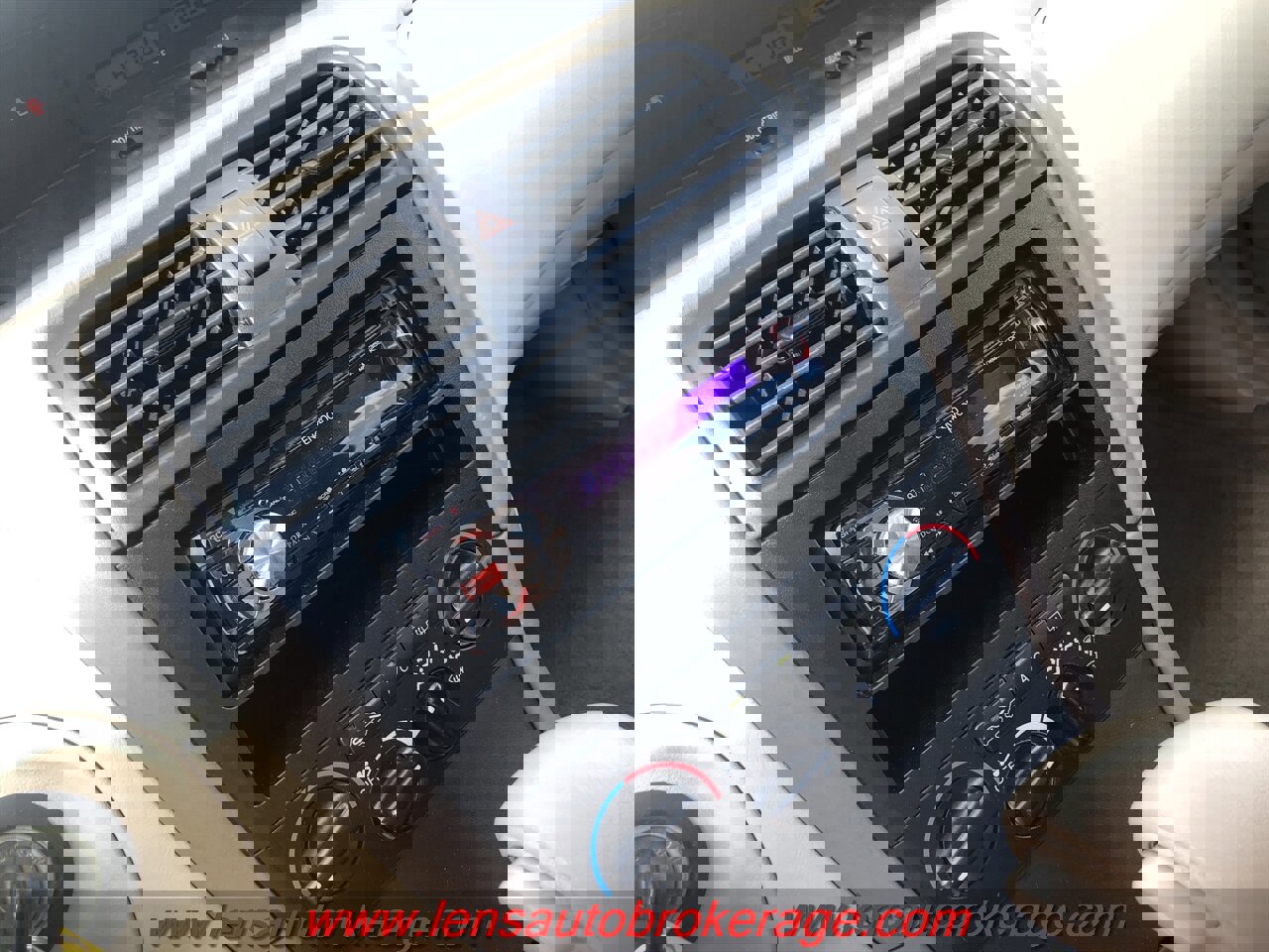 Used 2001 Toyota Avalon XLS image 13