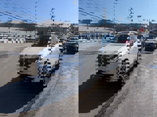 Certified 2025 BMW X3 xDrive30i w/ Premium Package image 3