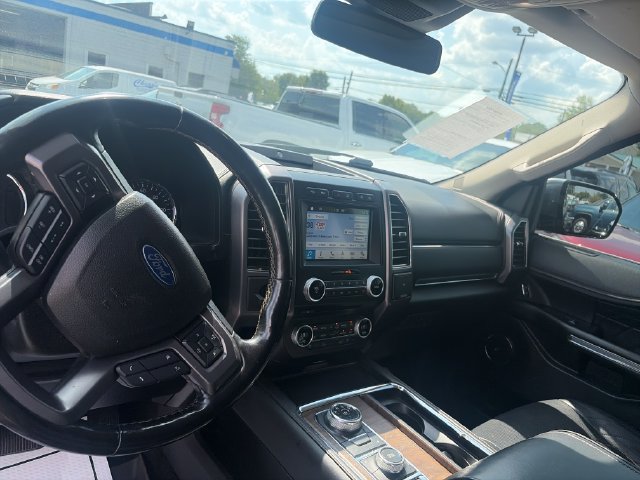 Used 2018 Ford Expedition Platinum AWD/4WD image 12