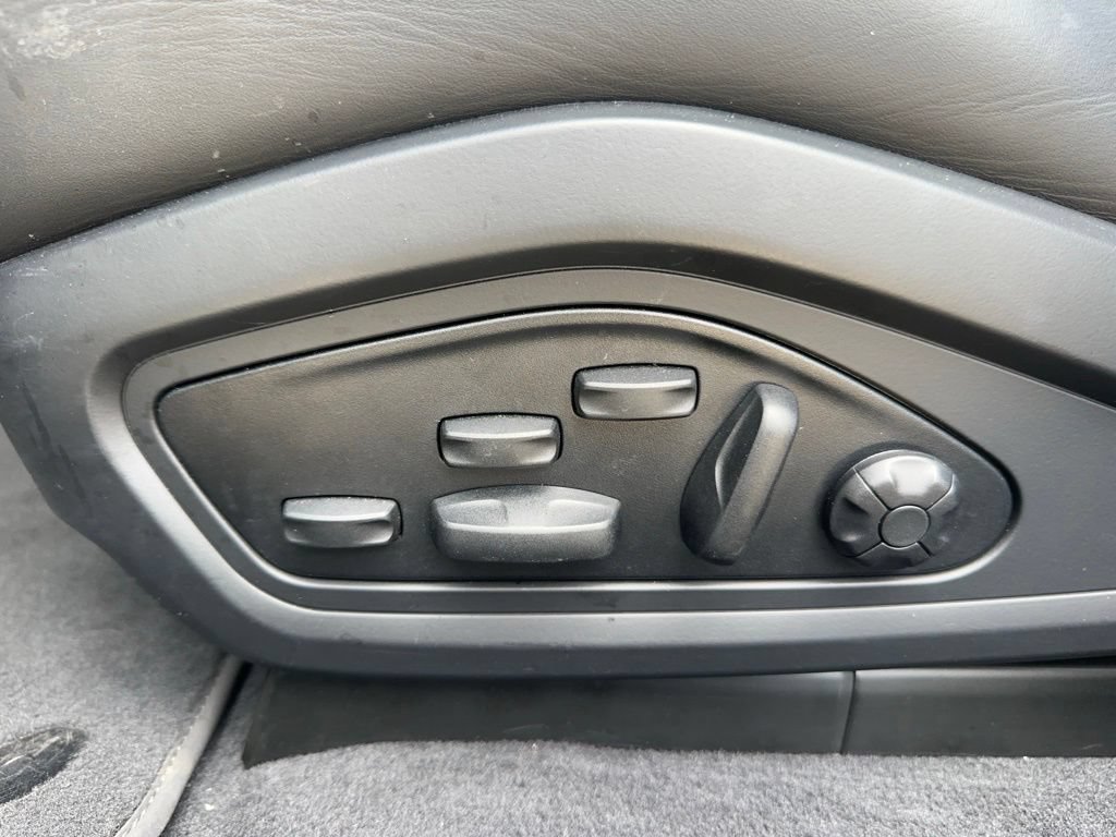 Certified 2022 Porsche Taycan Turbo S AWD/4WD image 24