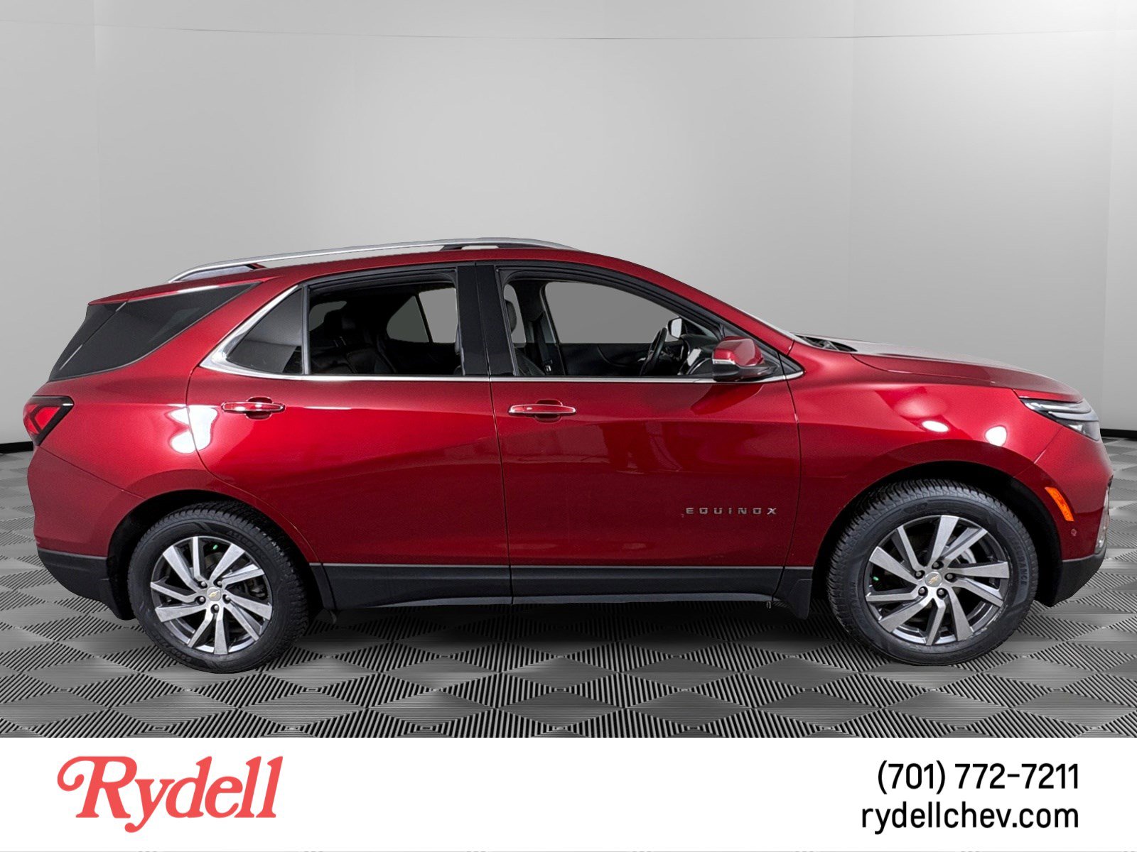 Used 2023 Chevrolet Equinox Premier image 6