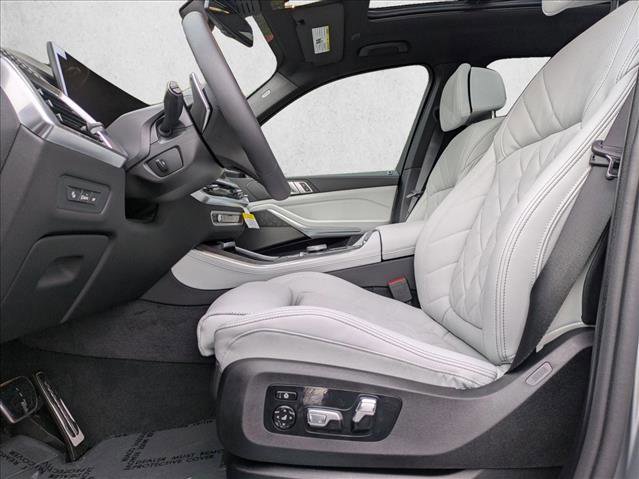 New 2026 BMW X5 xDrive50e w/ M Sport Package image 4