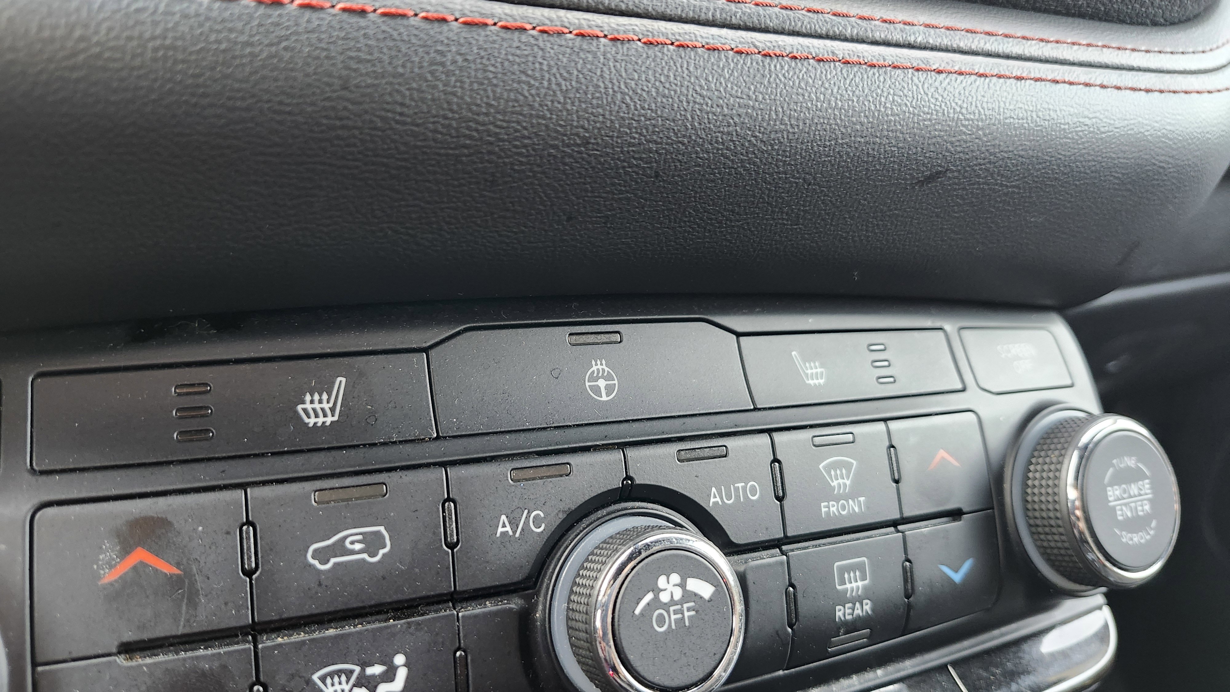 Used 2023 Dodge Durango GT image 7