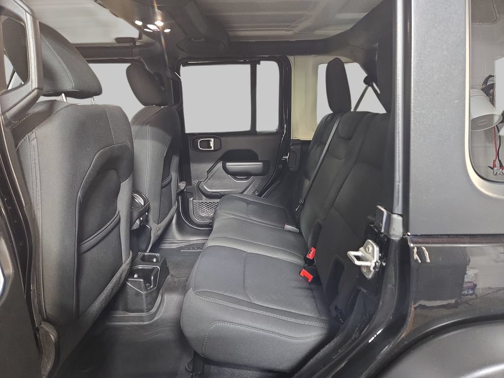 Used 2022 Jeep Wrangler Unlimited Sport AWD/4WD image 16