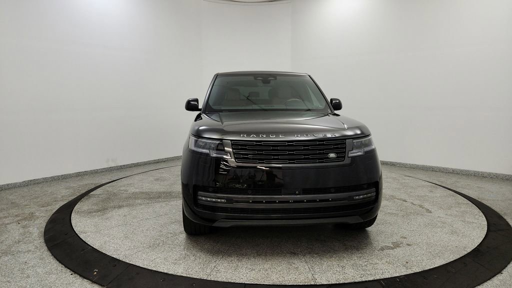Used 2025 Land Rover Range Rover SE AWD/4WD image 8