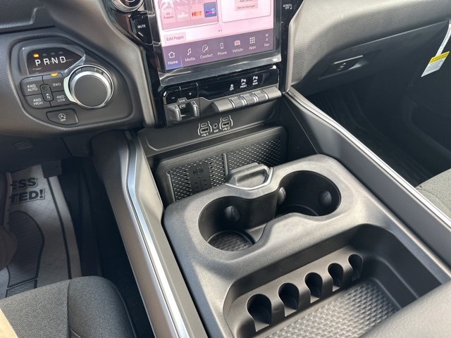 New 2026 RAM 1500 4x4 Crew Cab image 21
