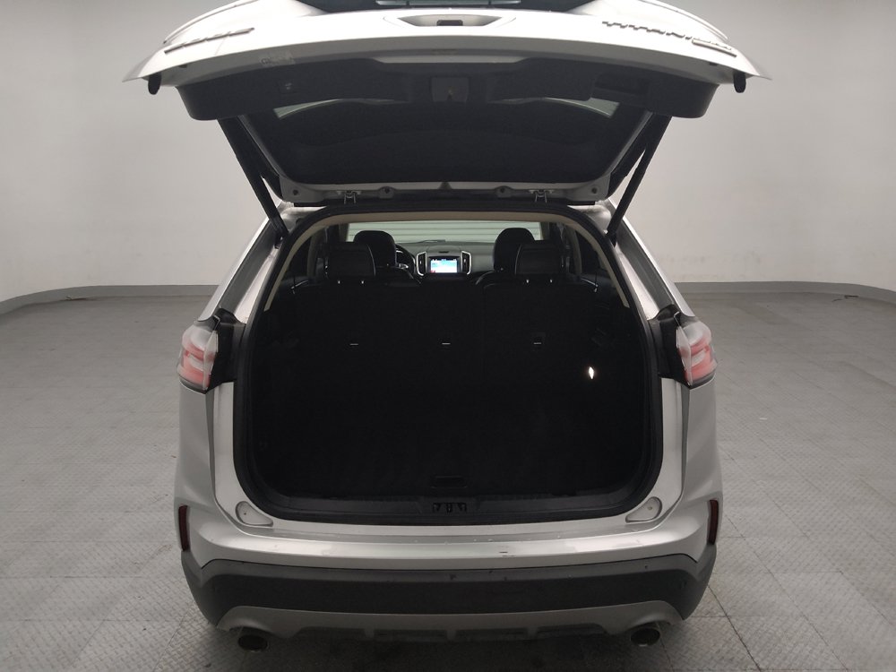 Used 2019 Ford Edge Titanium FWD image 29