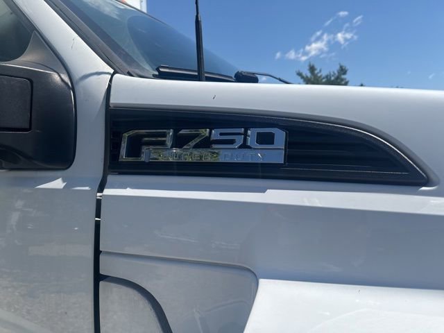 Used 2022 Ford F750 2WD Regular Cab Super Duty image 8