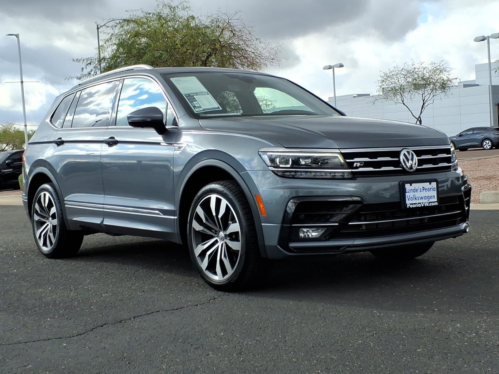 Used 2020 Volkswagen Tiguan SEL Premium R-Line video 1