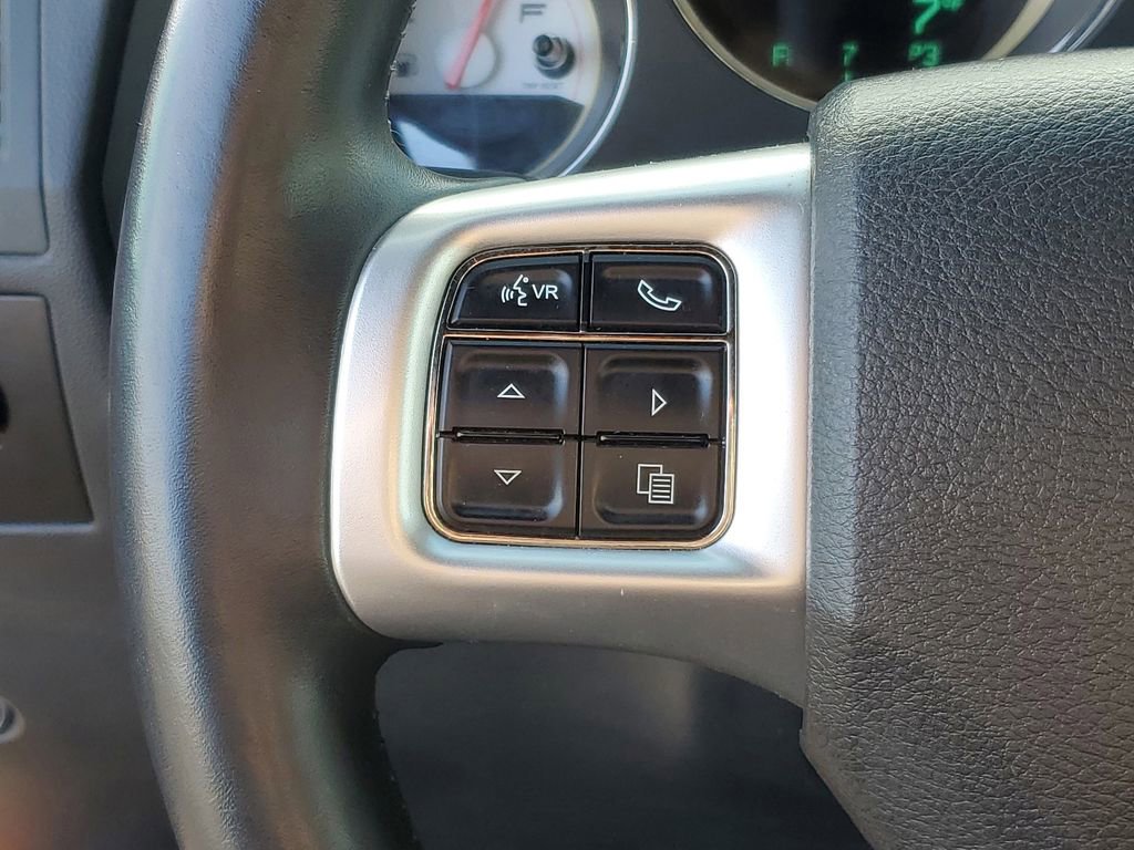 Used 2011 Dodge Challenger image 14