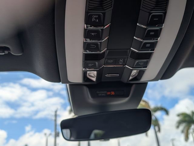 Used 2022 Porsche Macan S AWD/4WD image 30