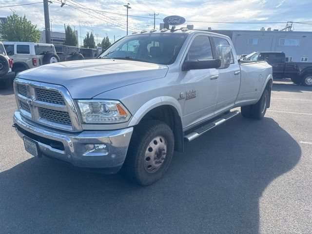 Used 2018 RAM 3500 Laramie w/ Cold Weather Group AWD/4WD image 3