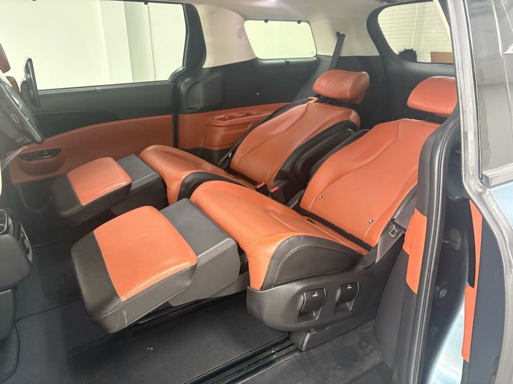 Used 2022 Kia Carnival SX Prestige image 14