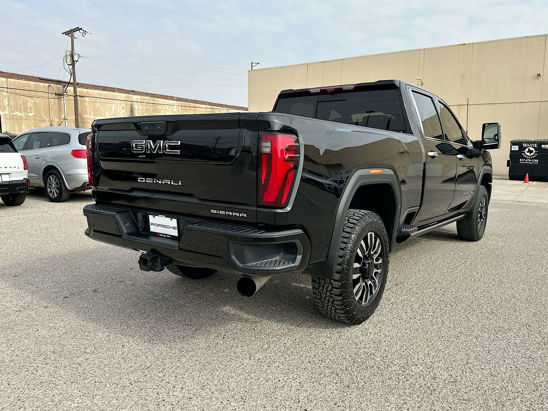 Used 2024 GMC Sierra 3500 Denali Ultimate image 7