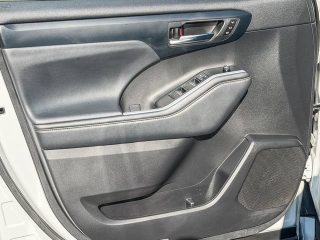 Used 2022 Toyota Highlander Bronze Edition AWD/4WD image 24