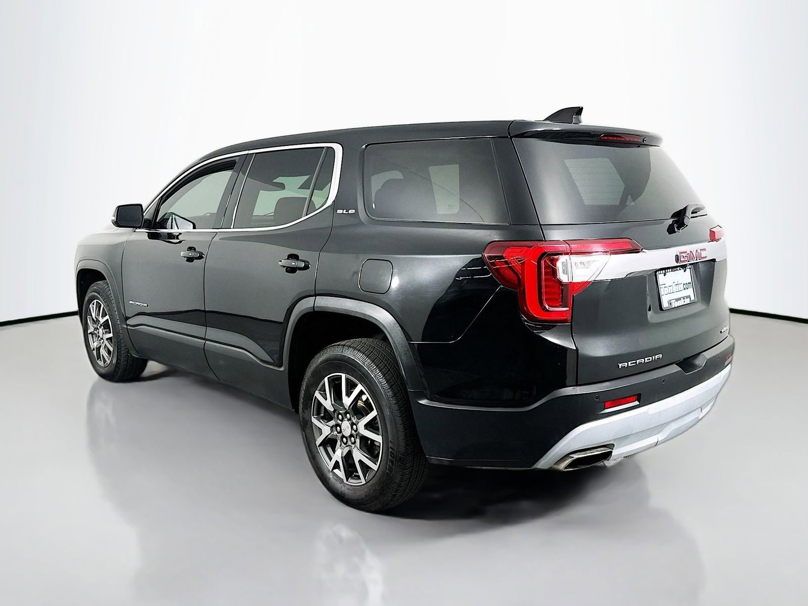 Used 2021 GMC Acadia SLE AWD/4WD image 6
