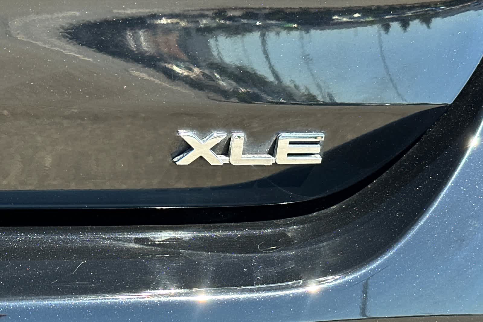 Used 2022 Toyota Highlander XLE AWD/4WD image 33
