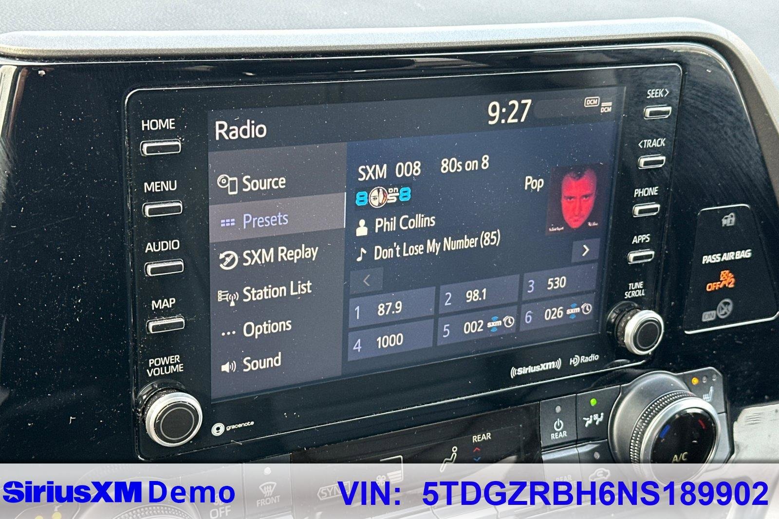 Used 2022 Toyota Highlander XLE image 30