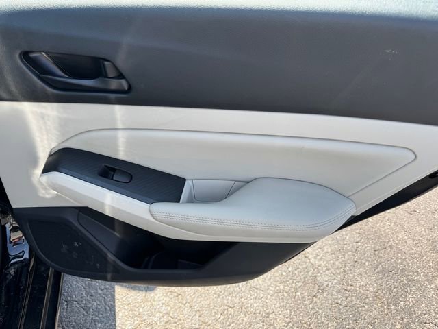 Used 2025 Nissan Altima 2.5 SV FWD image 15