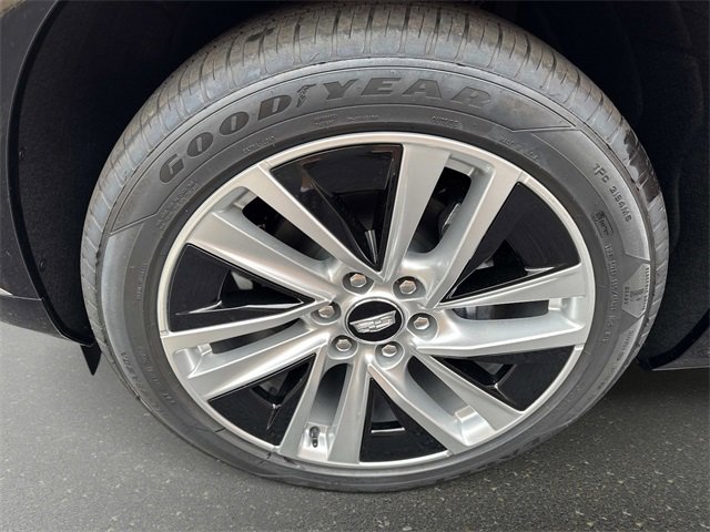 New 2026 Cadillac Vistiq Luxury w/ LPO, Floor Liner Package image 11