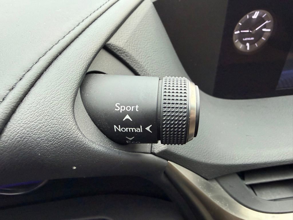 Used 2019 Lexus ES 350 w/ Premium Package image 27