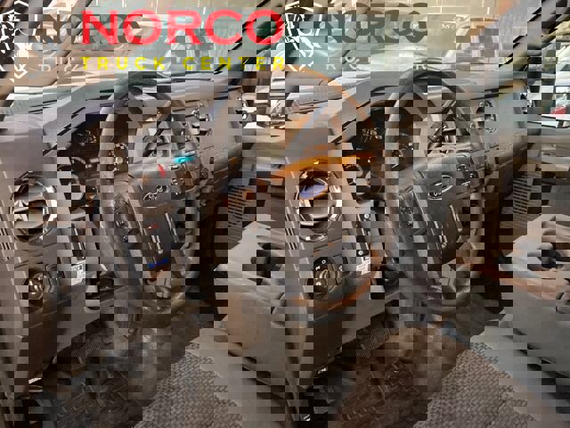 Used 2016 Ford F550 4x4 Crew Cab Super Duty image 27