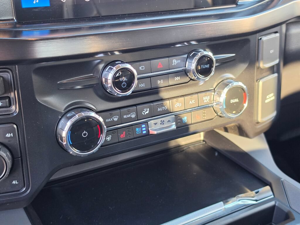 New 2027 Ford F250 Lariat w/ Black Appearance Package AWD/4WD image 18