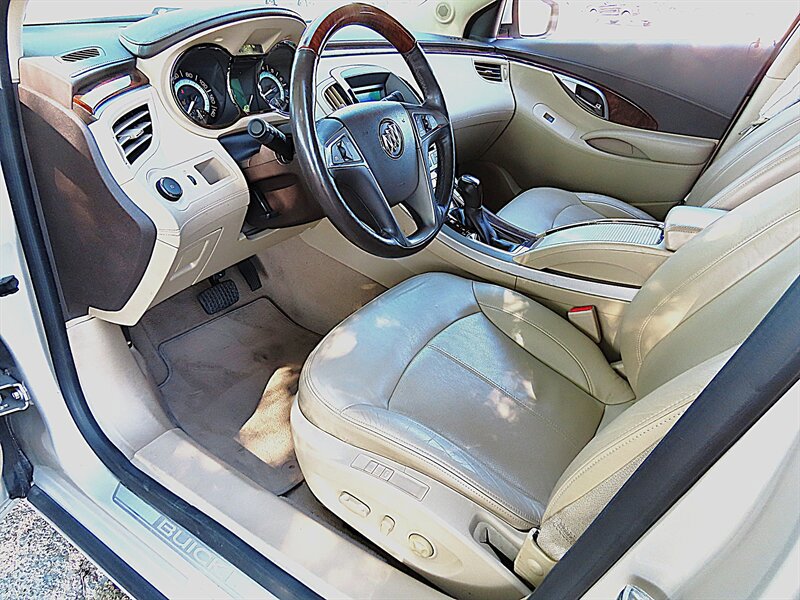 Used 2010 Buick LaCrosse CXL w/ Luxury Package FWD image 11
