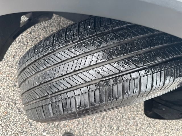 Certified 2022 Volkswagen Tiguan SE w/ Panoramic Sunroof Package image 38