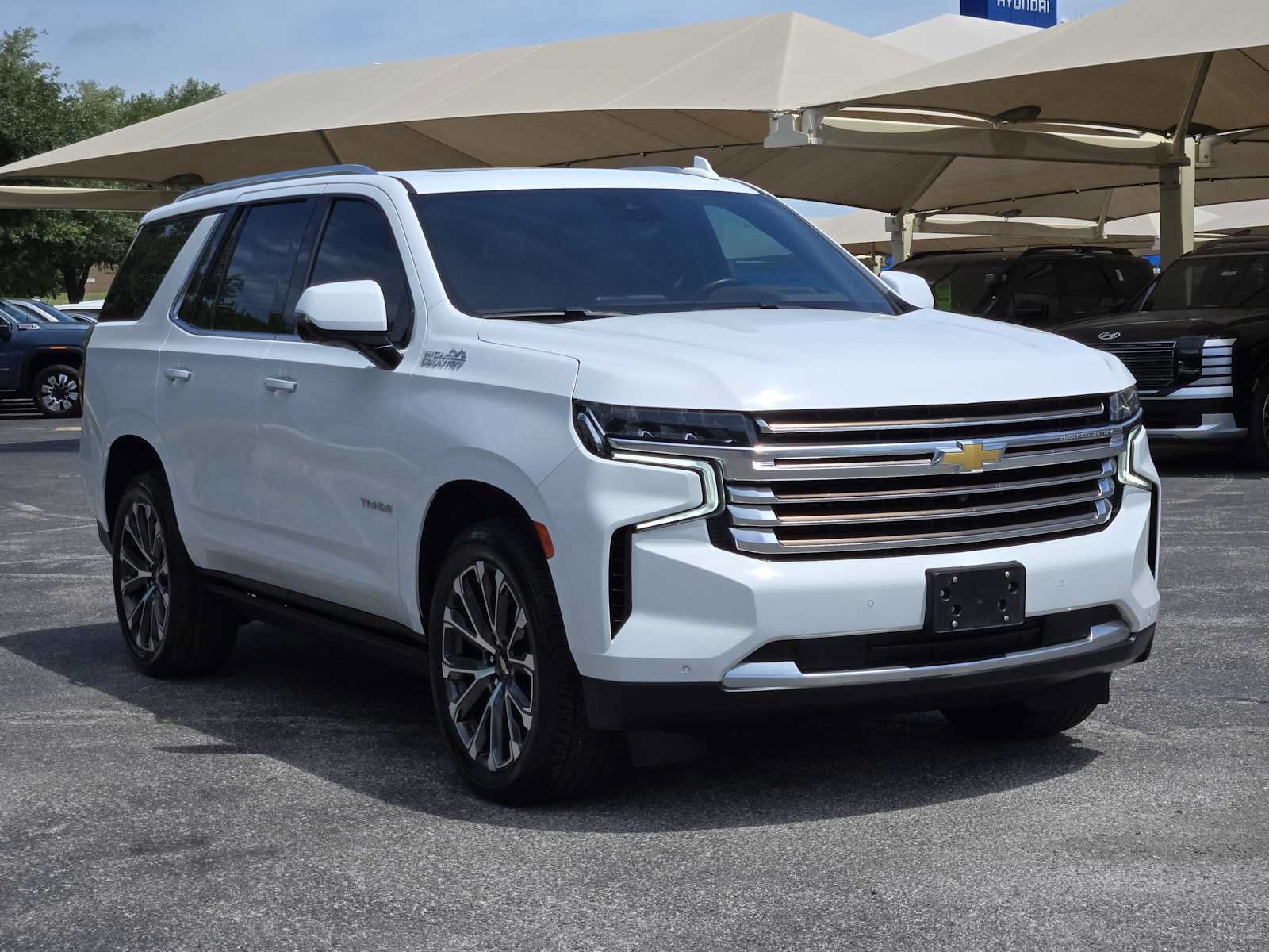 Certified 2023 Chevrolet Tahoe High Country AWD/4WD image 2