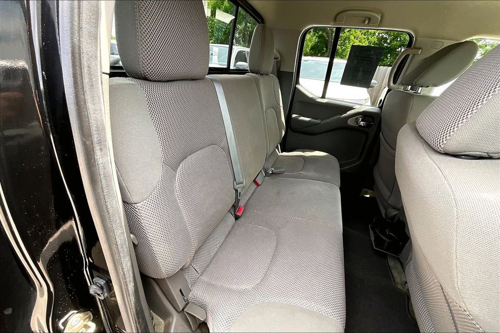Used 2016 Nissan Frontier SV RWD image 35