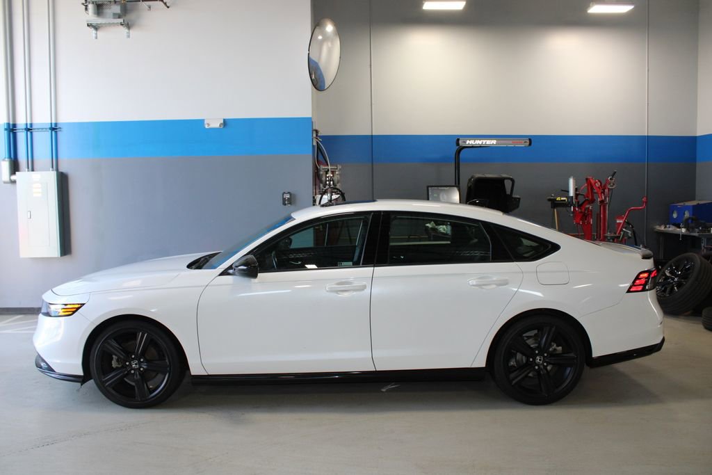 Used 2023 Honda Accord Sport image 13