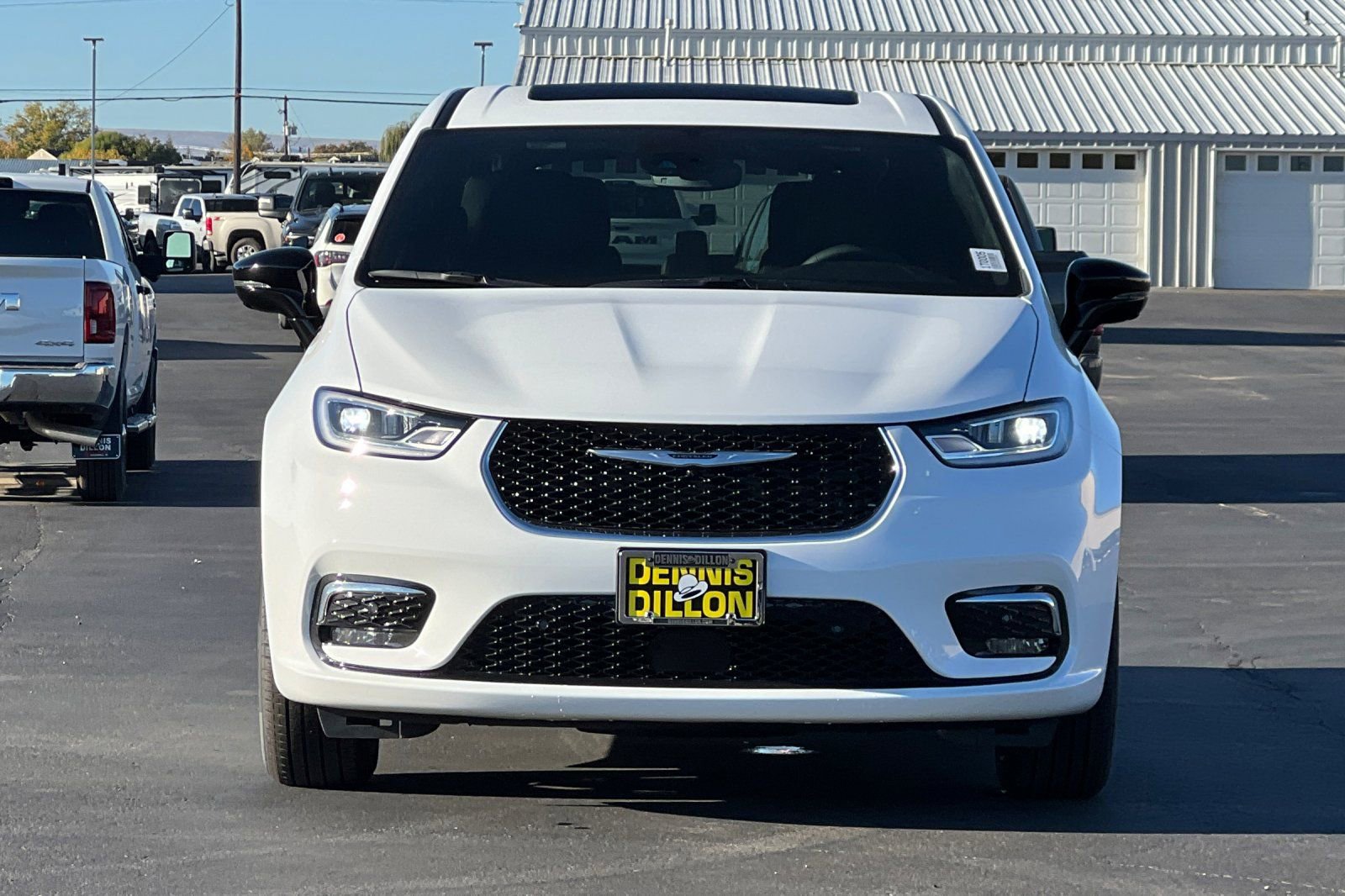 New 2026 Chrysler Pacifica Select AWD/4WD image 5