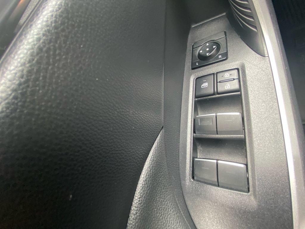 Used 2024 Toyota RAV4 XLE w/ Convenience Package AWD/4WD image 17