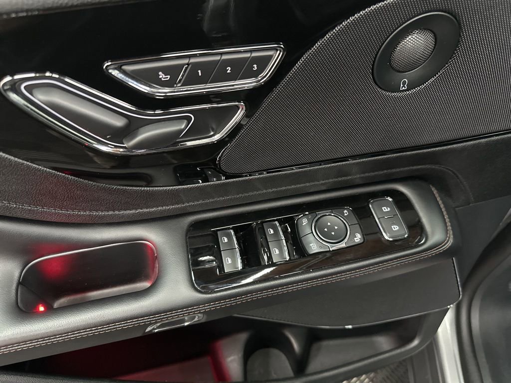Used 2023 Lincoln Aviator Reserve w/ Equipment Group 201A image 17