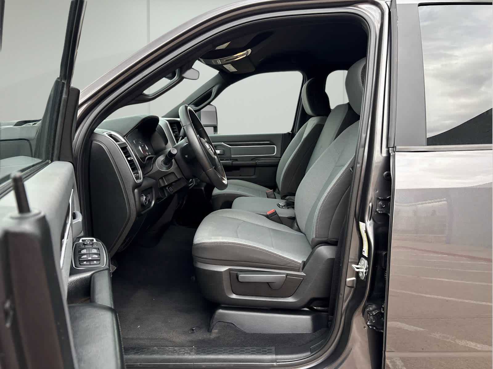 Used 2023 RAM 3500 Big Horn image 10