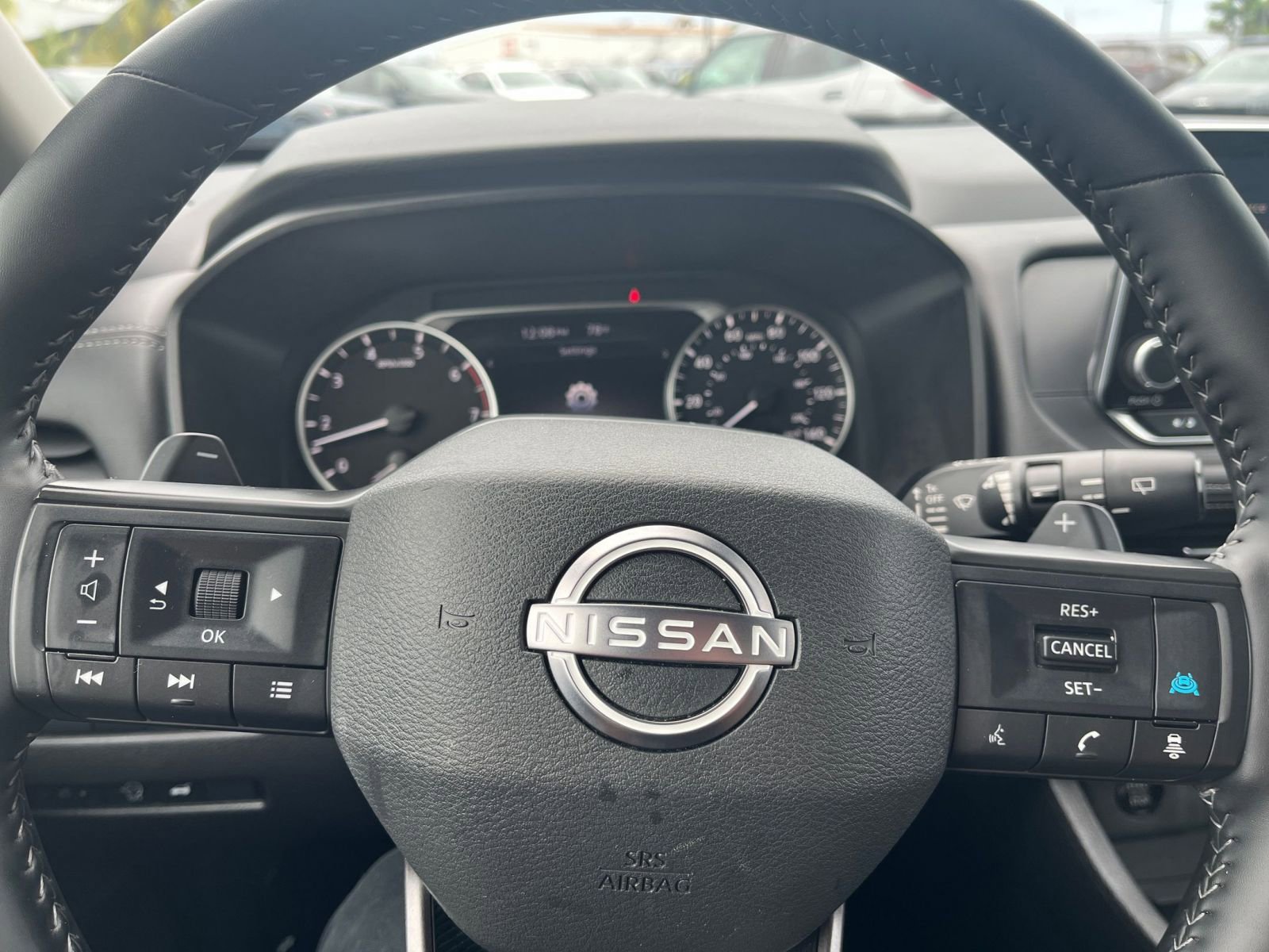 Used 2025 Nissan Rogue SV image 30