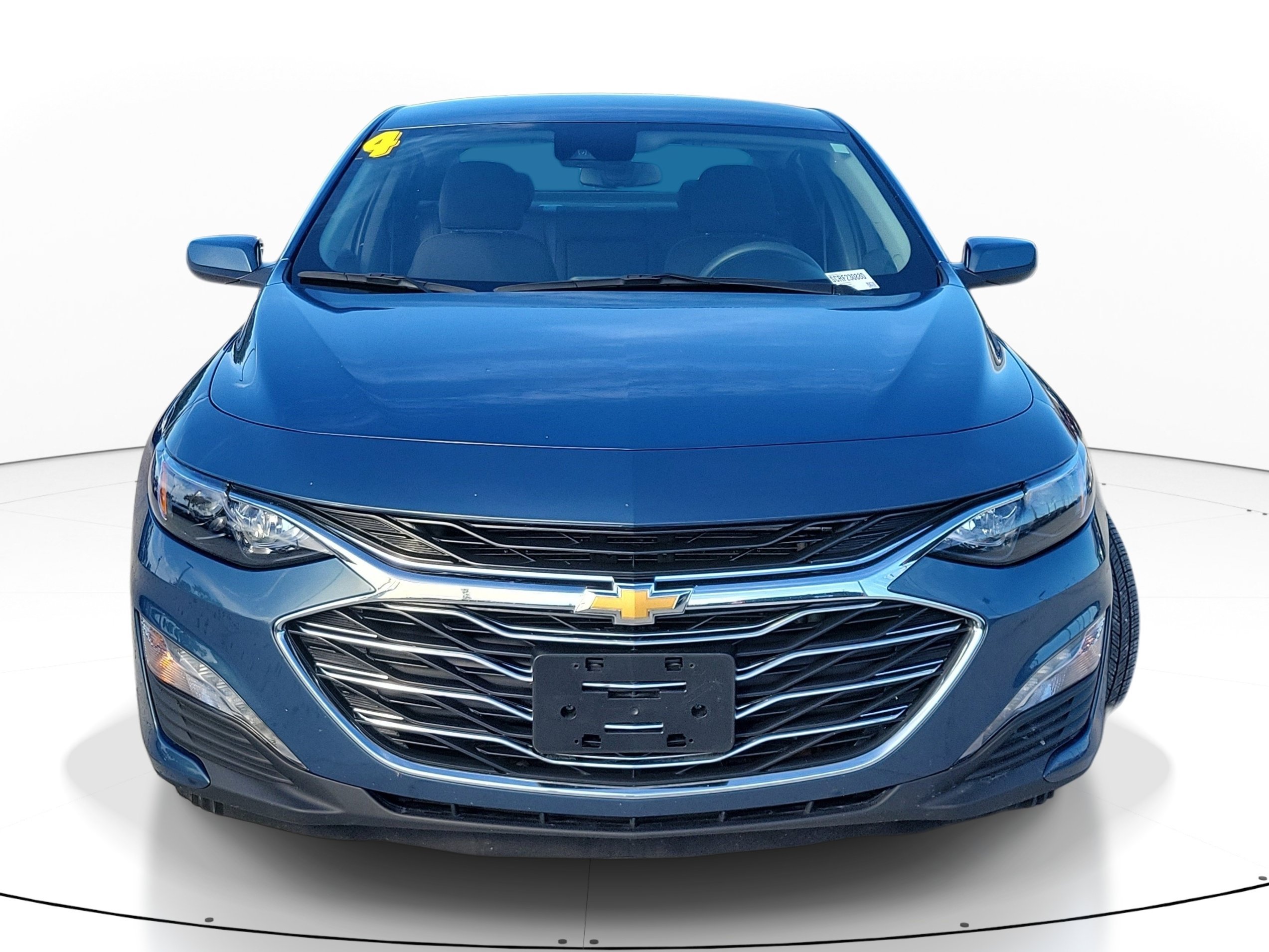 Used 2024 Chevrolet Malibu LT FWD image 2