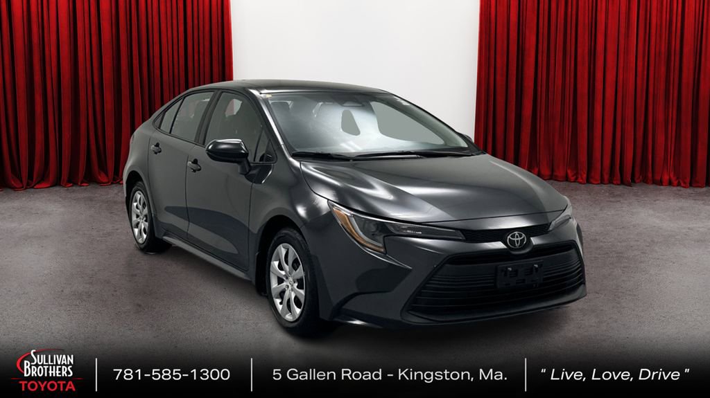 Certified 2025 Toyota Corolla LE image 3