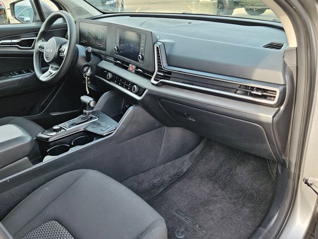 Used 2024 Kia Sportage LX image 21
